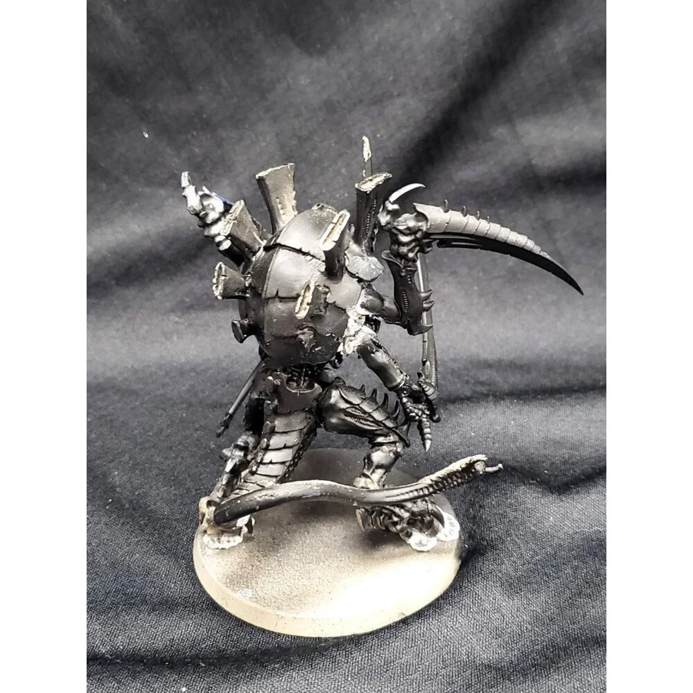 Warhammer 40k Tyranids Hive Tyrant w Whip & Sword Assembled Metal Plastic HT1 - Picture 3 of 7